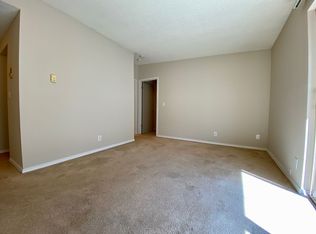 5259-5263 15th Ave N #E, Seattle, WA 98105