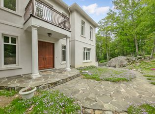 32 Acoma Rd, Tuxedo Park, NY 10987