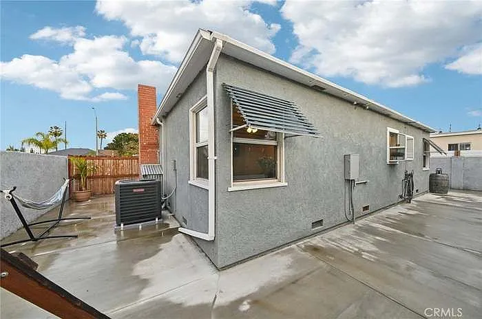 835 N Pine St — Photo 29