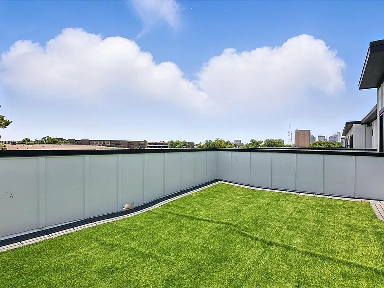 1425 N Garrett Ave #108 — Photo 4