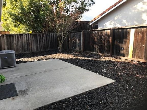 5th image of 1595 Mission Dr