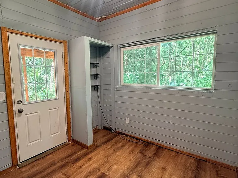 1229 NE 3rd Ave — Photo 15