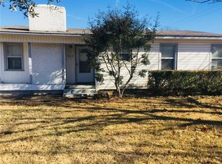 200 N Redford Ln, White Settlement, TX 76108