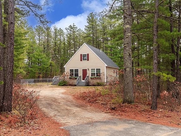 2nd image of 439 Silver Pine Lane