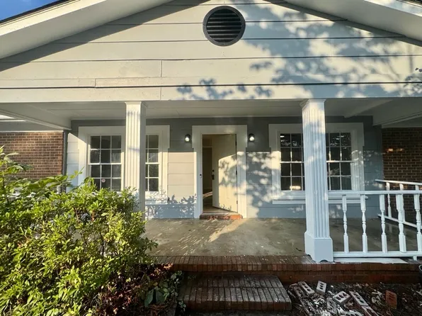 5990 Lake Trail Dr, Fayetteville, NC 28304