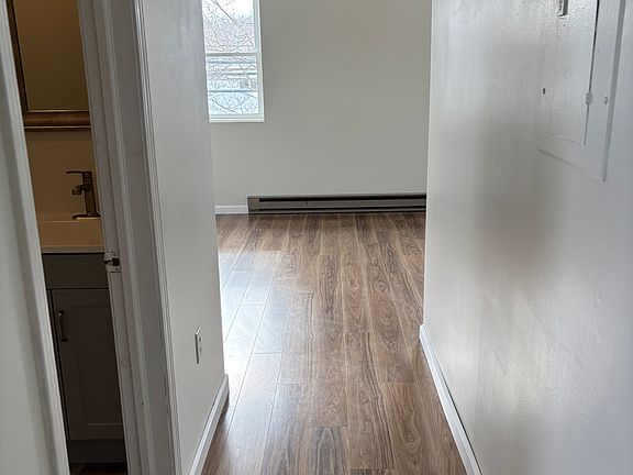 3rd image of 224 Main St APT 2