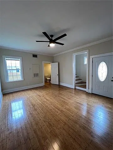 1 bed, 1.5 bath, 1000 sqft, $1,600 — Photo 2
