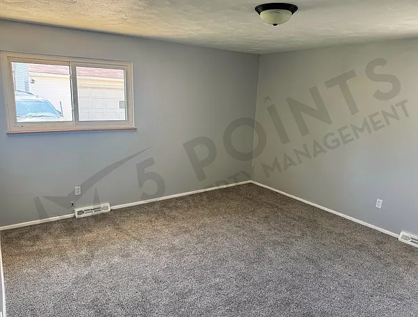 927 E 216th St #1 — Photo 29