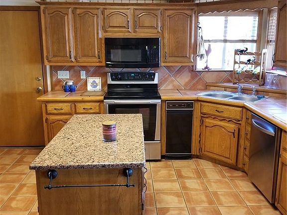 5th image of 29 Vista Dr