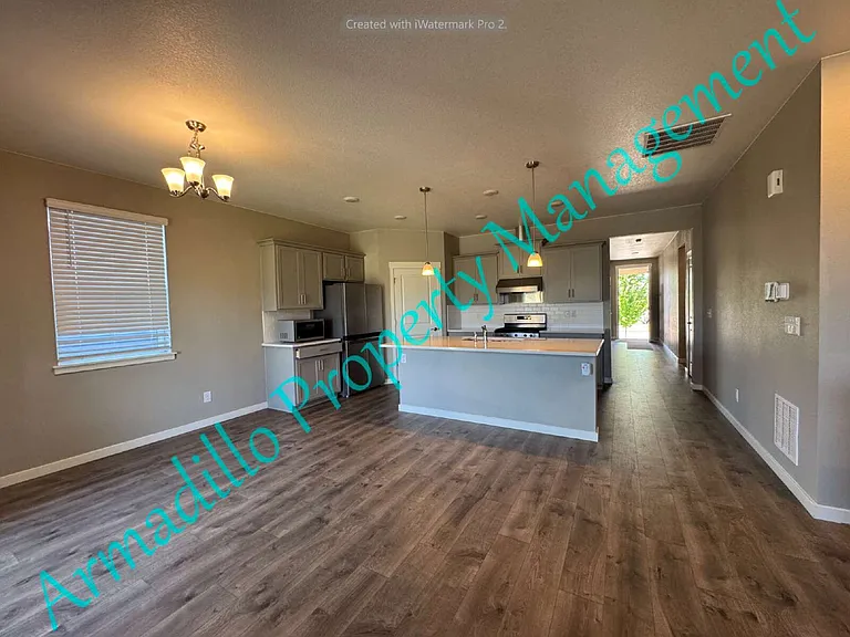 1902 Thundercloud Dr — Photo 11