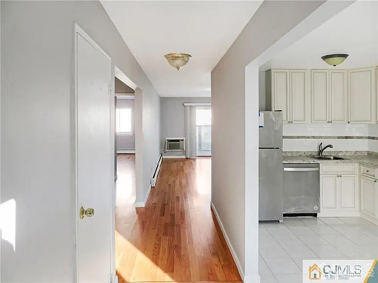 13 Lake Ave #5A — Photo 18