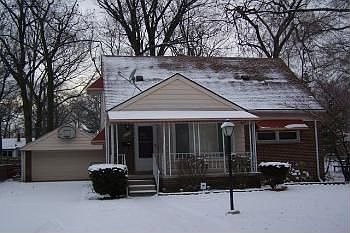 1st image of 23531 Oneida Ave