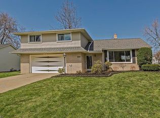 2069 Aldersgate Dr, Lyndhurst, OH