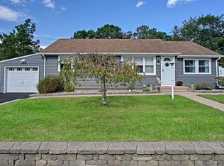 302 Huntington Ave, Pine Beach, NJ 08741