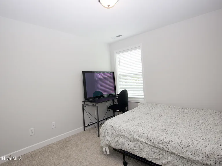 88 Kensington Dr — Photo 38