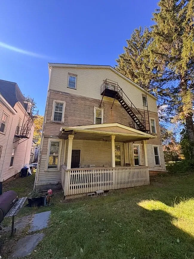 47 Carroll St — Photo 1