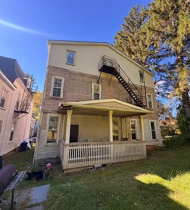 47 Carroll St #2