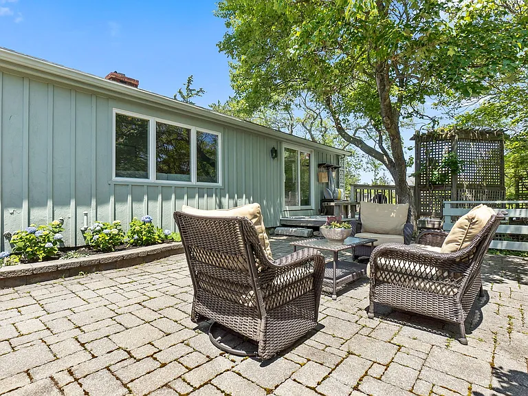 12 Girard Way — Photo 38