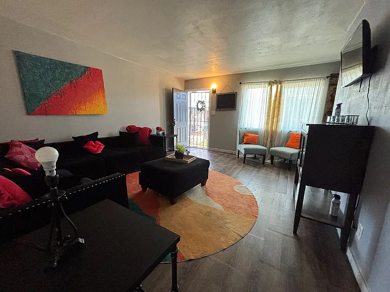 213 Jefferson Ave #4 — Photo 17