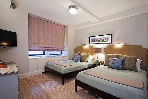 Rented by Compass | media 28