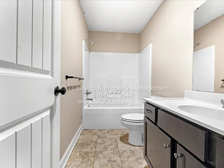 108-114 Barberry Ln — Photo 10