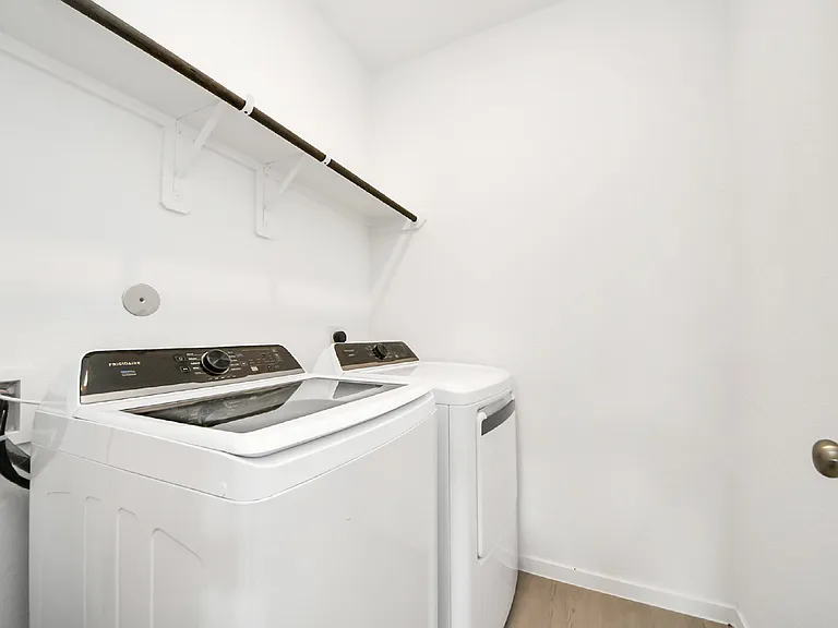 2406 Aquamarine Ln — Photo 24