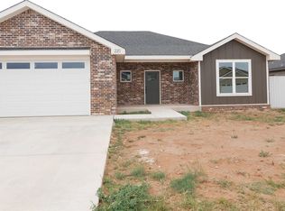 220 Abbey Rd, Clovis, NM 88101