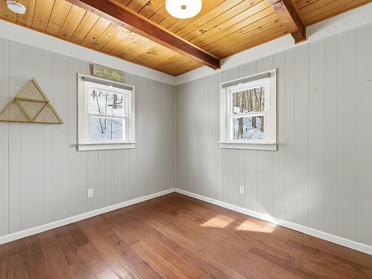 Hilltop Dr — Photo 27
