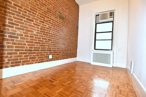Rented by Manhattan Spaces | media 12