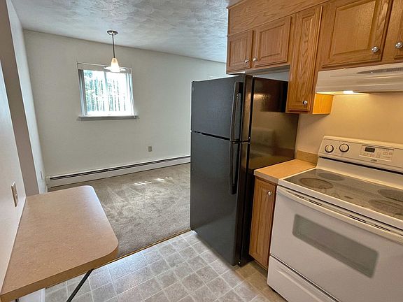 5th image of 7 Carolyn St APT 3D