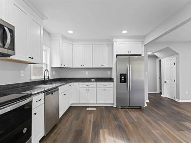 121 Glendale Ave — Photo 20