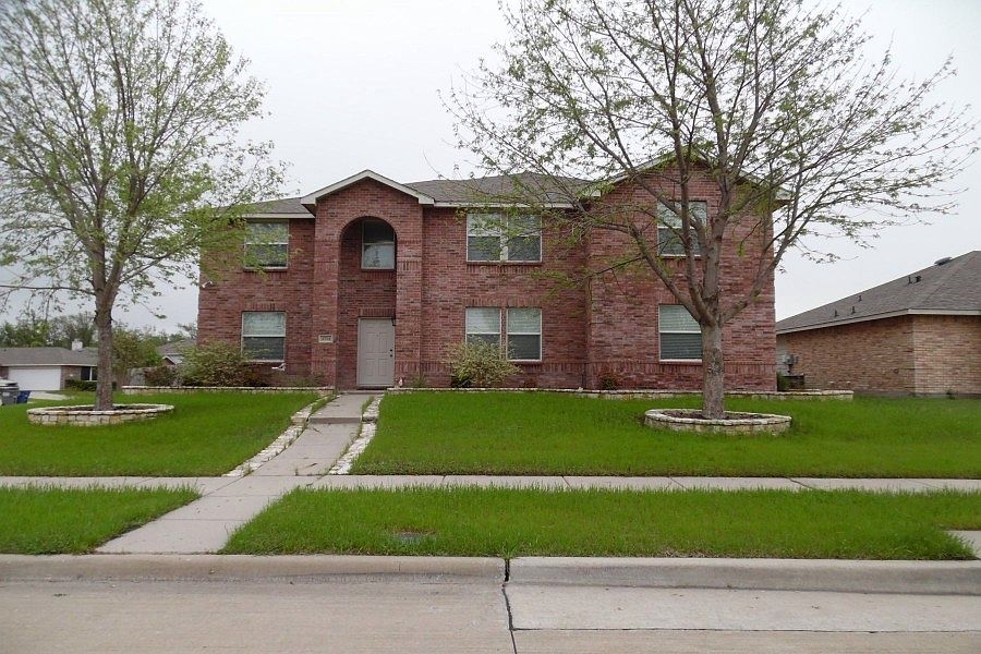 1st image of 2714 Lake Terrace Dr