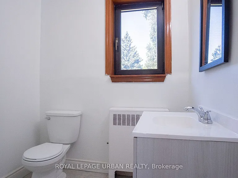 14 Camrose Cres — Photo 22