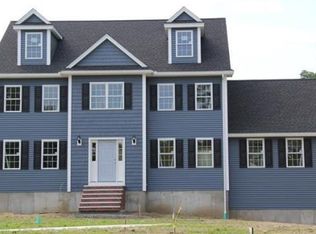 31 Hopkins St, Wilmington, MA 01887
