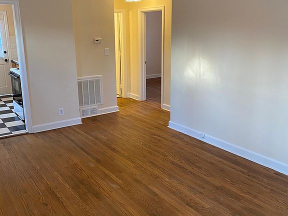 2nd image of 2726 Robin Hood Dr