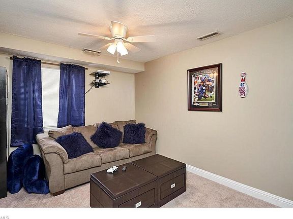 5th image of 3800 Rosemont Blvd APT 103F