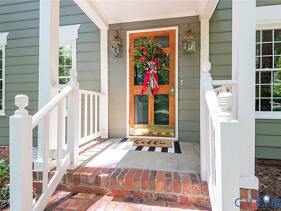 3rd image of 7842 Lakeforest Dr