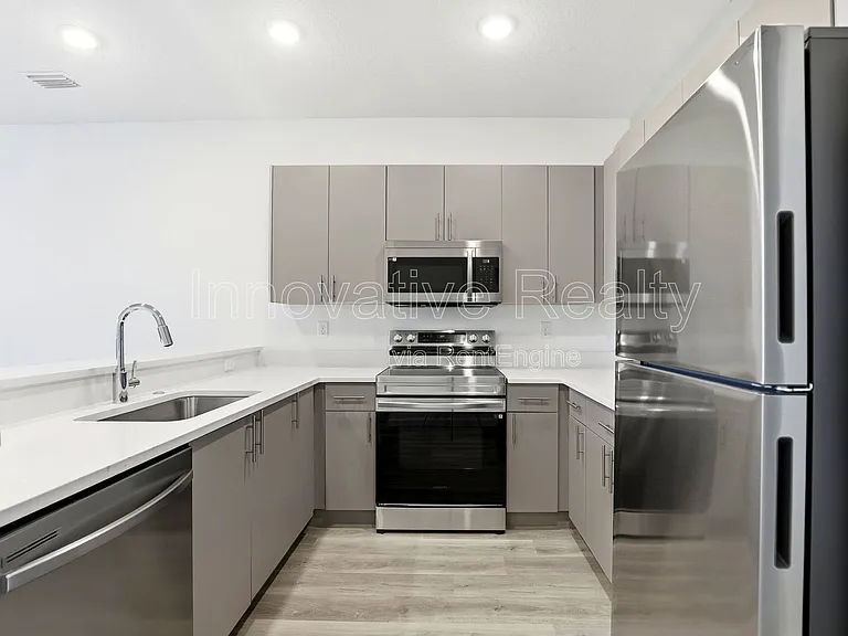 Venture Apartments — Photo 153