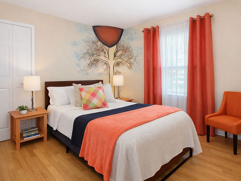 Five star reviews from our guest!
Comfort and relaxing. Close to Interstate CJW hospital & VCU Medical
