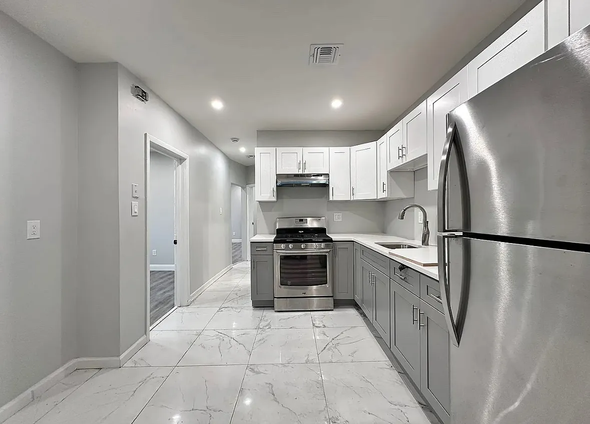 2 bed, $3,400 — Photo 2