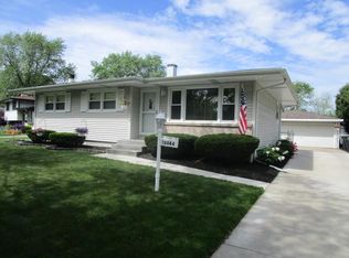 18844 Cherry Ln, Lansing, IL 60438