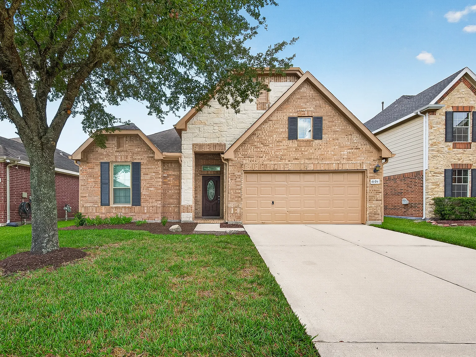 4606 E Meadow Drive — Photo 1