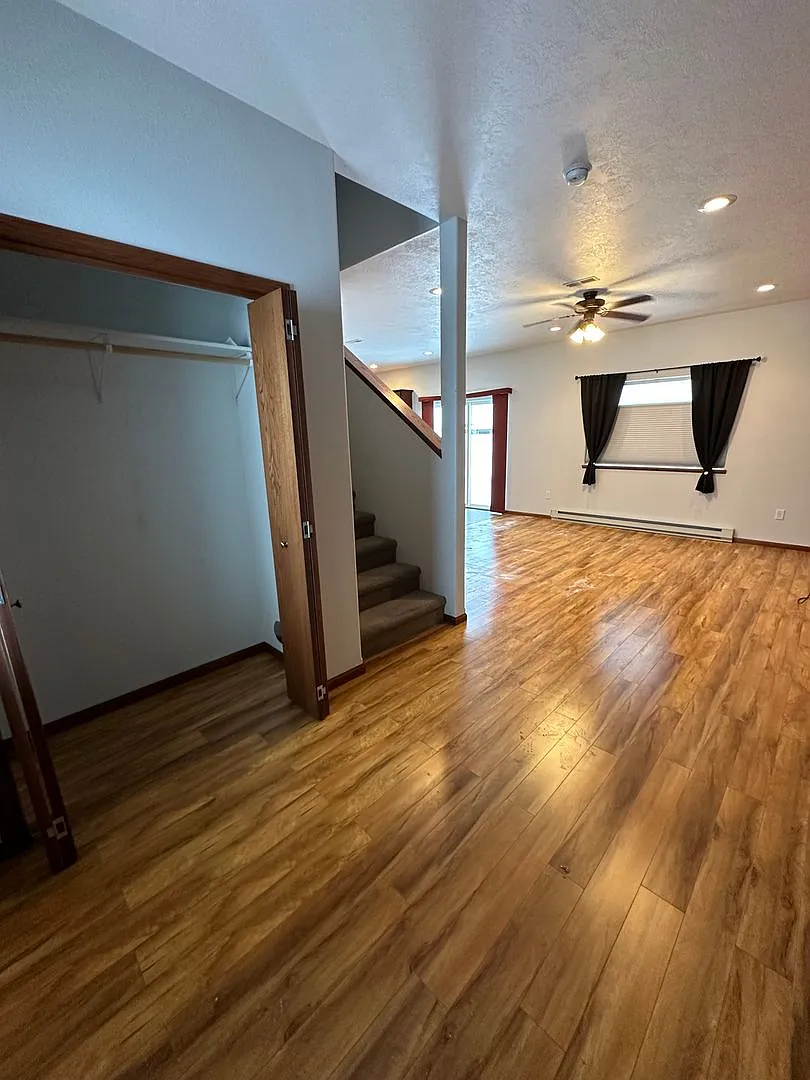 3 Bedroom House! — Photo 3