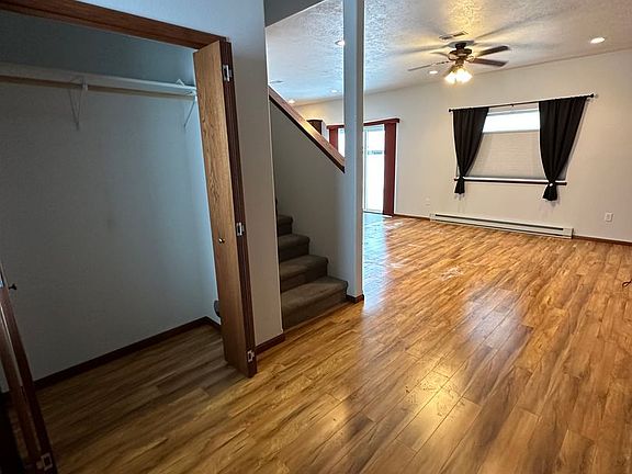 3rd image of 1524 35th Ave SE