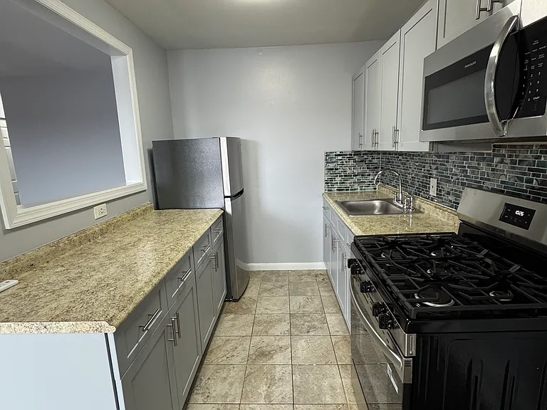4113 Liberty Ave #E — Photo 2