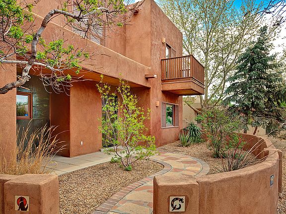 2nd image of 2527 Griegos Pl NW