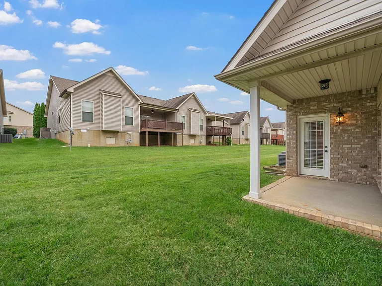 268 Turnberry Cir — Photo 38