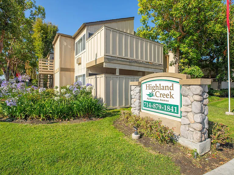 Highland Creek Apartment Homes — Photo 4