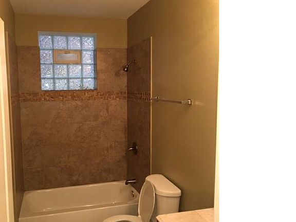 5th image of 5726 S Prairie Ave APT G