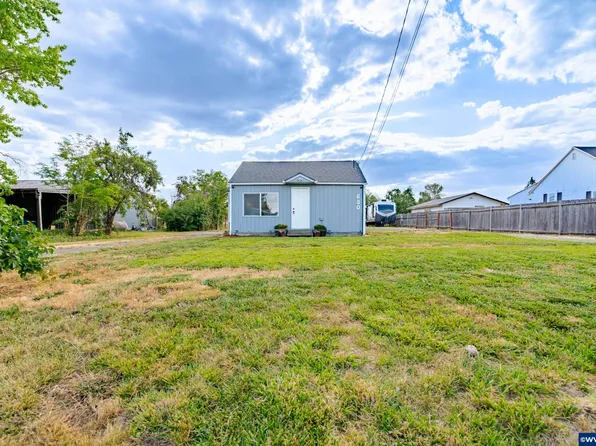 630 Central Ave, Lebanon, OR 97355